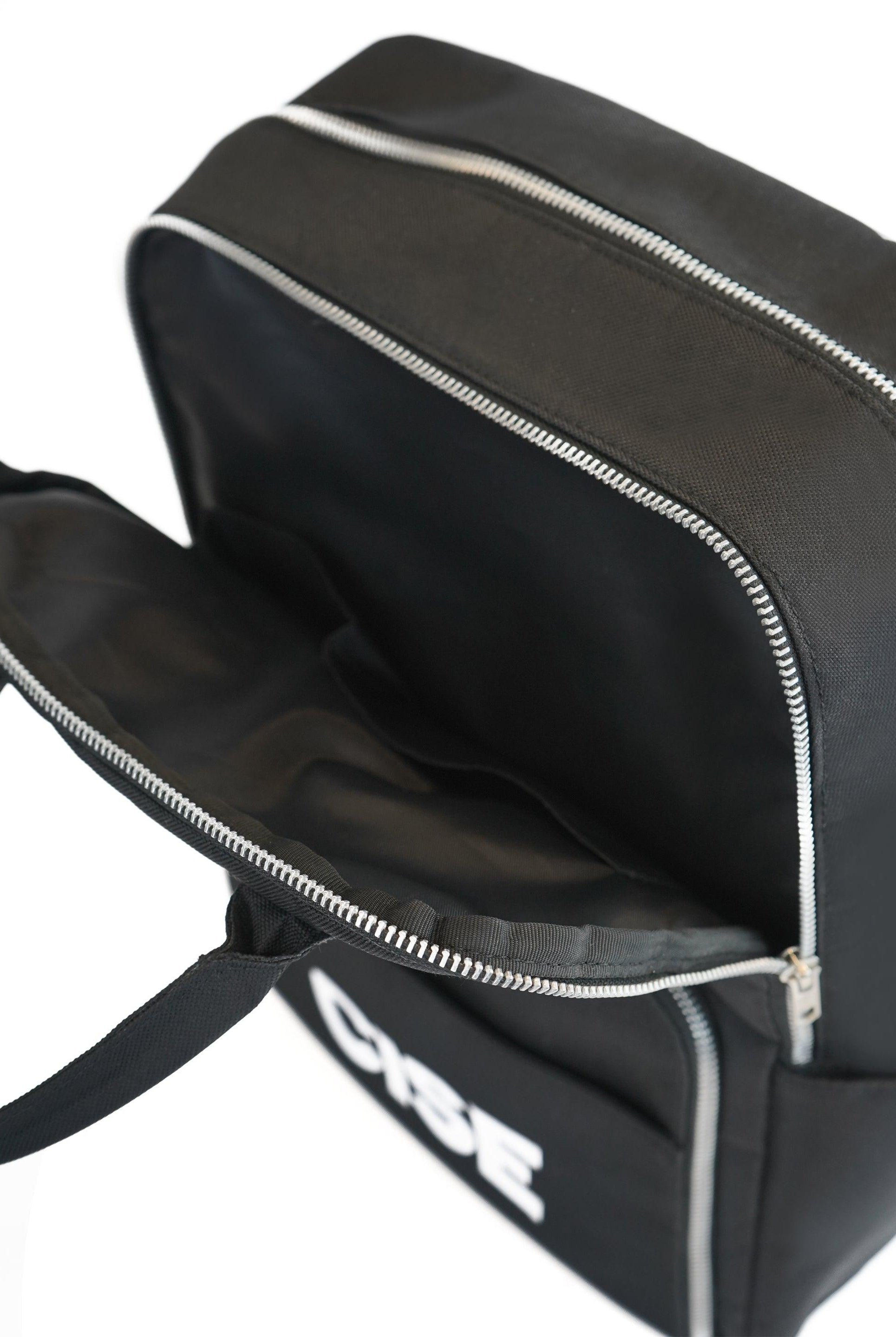 Den Backpack (Black) - Zipper
